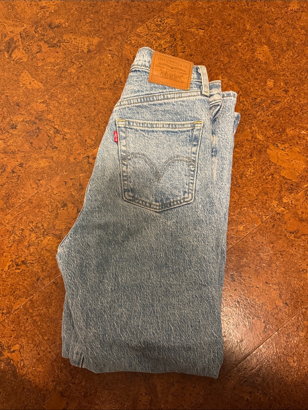 Levi's Women's Light Wash Ribcage Straight Leg Jeans